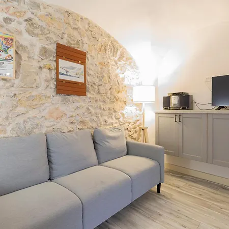 Σπίτι διακοπών Authentic Townhouse Steps From The & Market