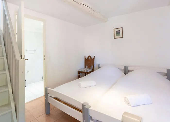Σπίτι διακοπών Authentic Townhouse Steps From The & Market *