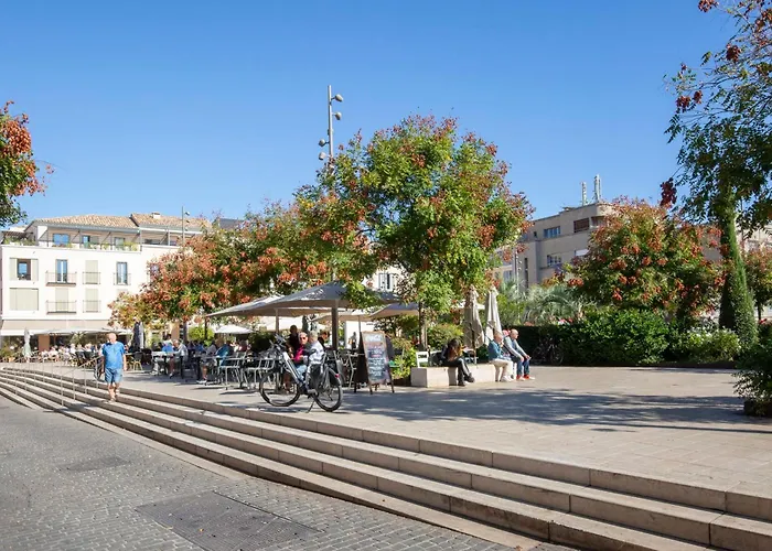 Σπίτι διακοπών Authentic Townhouse Steps From The & Market Αντίμπ